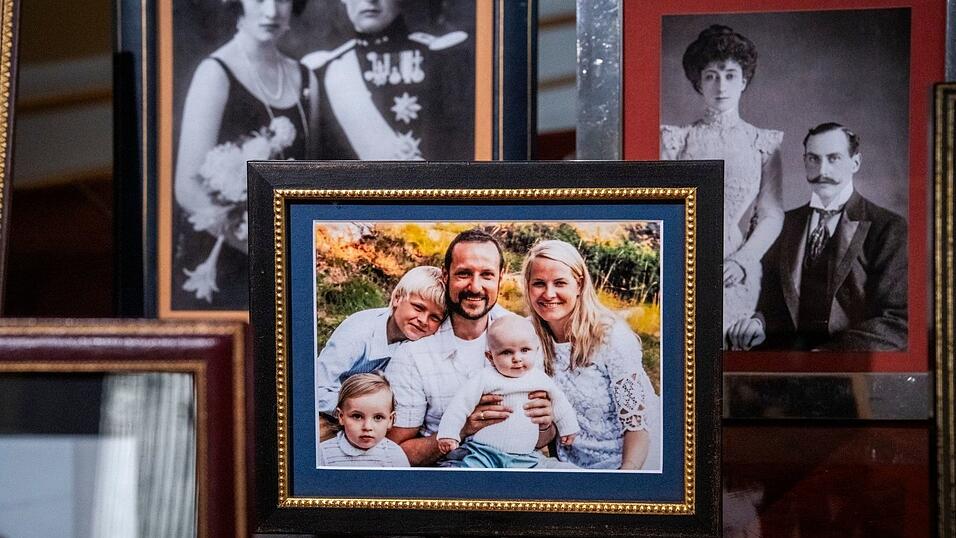 Die Familie liegt König Haakon VIII. sehr am Herzen. Die Familie liegt König Haakon VIII. sehr am Herzen.