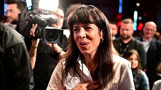 Elif Eralp will große Wohnungskonzerne enteignen. Elif Eralp will große Wohnungskonzerne enteignen.