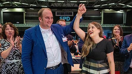 Sebastian Roloff und Ronja Endres sind die neue Doppelspitze der bayerischen SPD.