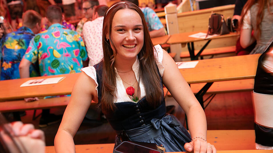 Die Partybilder vom Montag, 11. August, aus dem Festzelt Reisinger. Die Partybilder vom Montag, 11. August, aus dem Festzelt Reisinger.