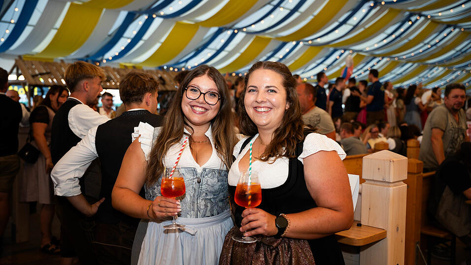 Die Partybilder vom Freitag, 14. August, aus dem Festzelt Reisinger. Die Partybilder vom Freitag, 14. August, aus dem Festzelt Reisinger.