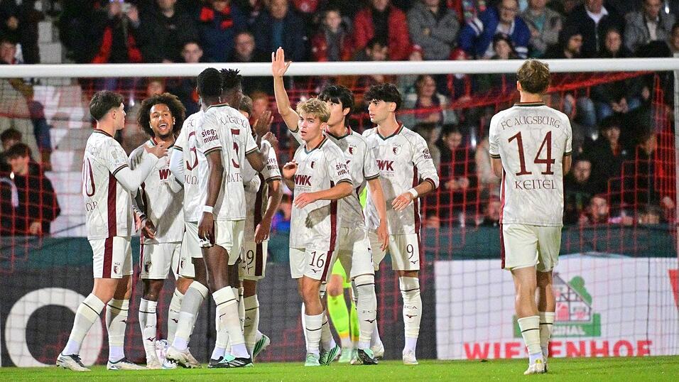 Der FC Augsburg hatte beim Drittligisten SG Sonnenhof Gro&szlig;aspach gro&szlig;e M&uuml;he.