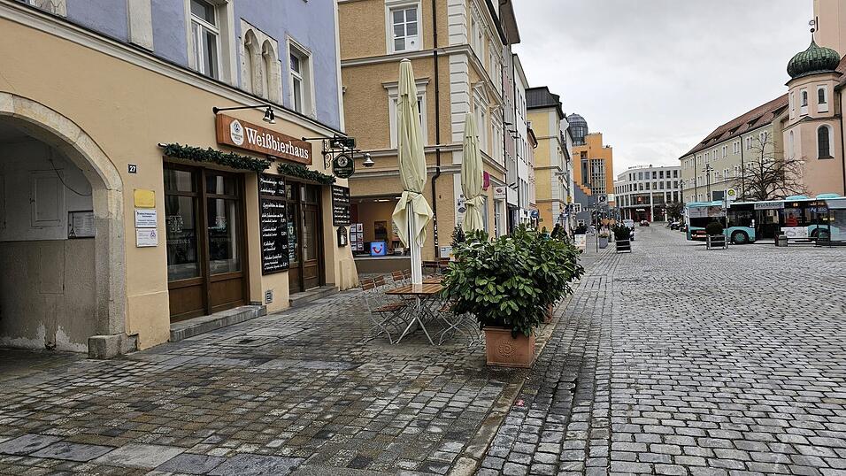 Das Wei&szlig;bierhaus am Stadtplatz.
