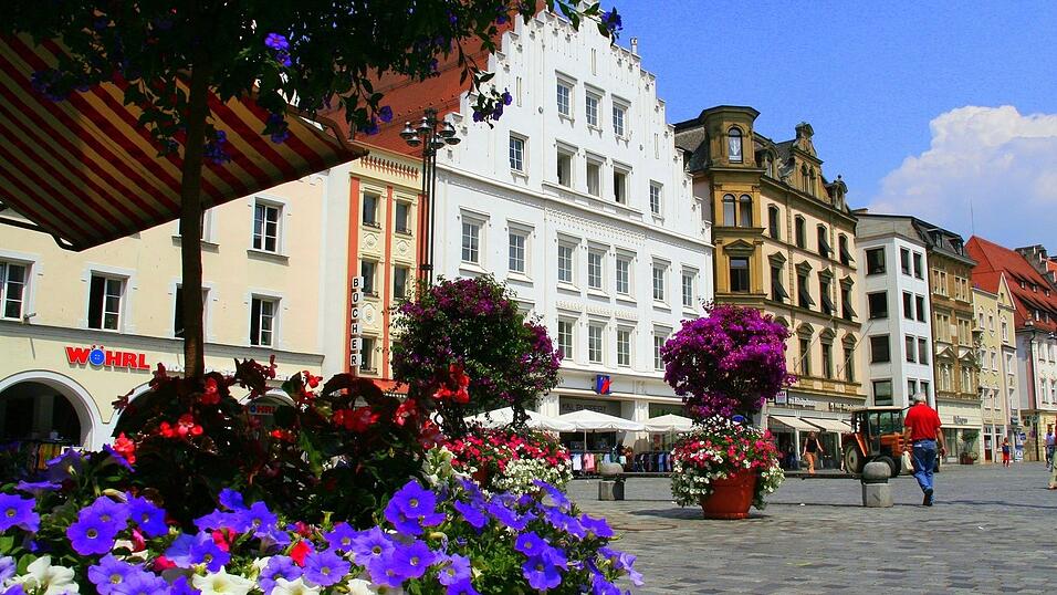 Am besten gefällt den auswärtigen Gästen der schöne Stadtplatz von Straubing. Auch Museum und Tiergarten kommen bei den Besuchern gut an.
