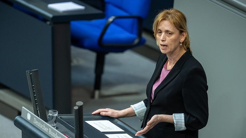 Frauenministerin Karin Prien (CDU) stellte sich hinter die Pl&auml;ne.