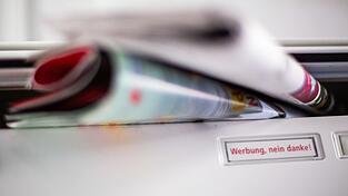 Immer mehr Handelsketten wollen auf Werbeprospekte verzichten. (Symbolbild) Immer mehr Handelsketten wollen auf Werbeprospekte verzichten. (Symbolbild)