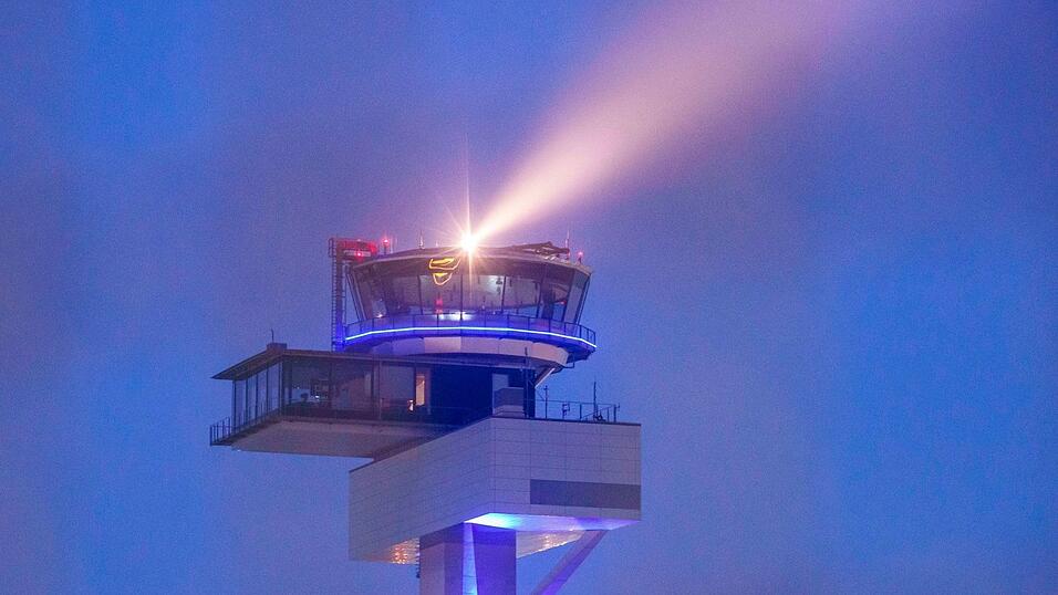 Die Maschine landete etwa eine halbe Stunde nach dem Start wieder in Frankfurt. (Archivfoto) Die Maschine landete etwa eine halbe Stunde nach dem Start wieder in Frankfurt. (Archivfoto)