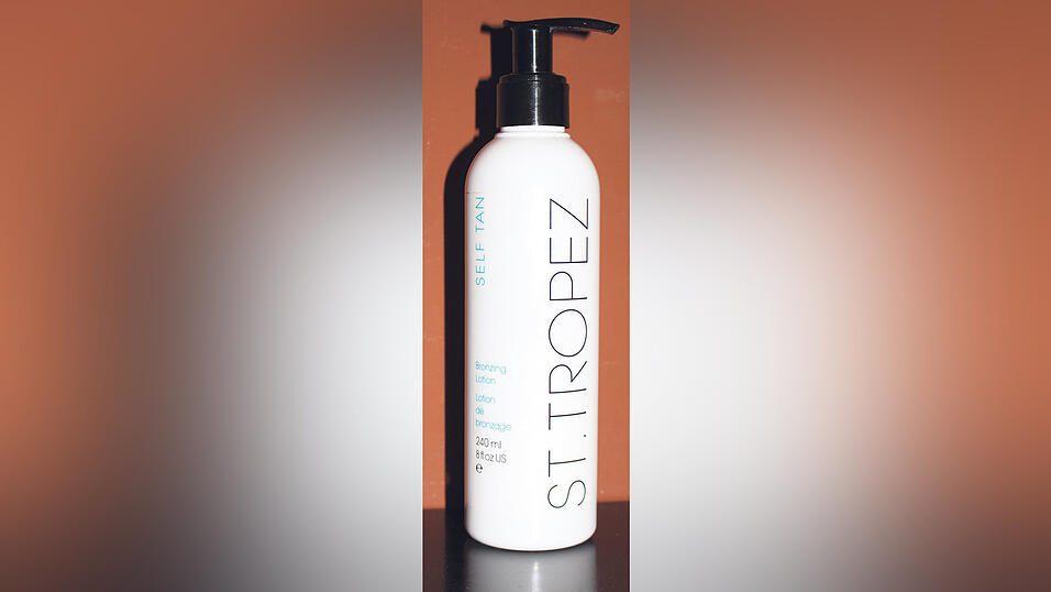 Die Selbstbr&auml;uner-Lotion mit Einwirkzeit 'St. Tropez Self Tan Bronzing Lotion' (Foto: David Voltz)