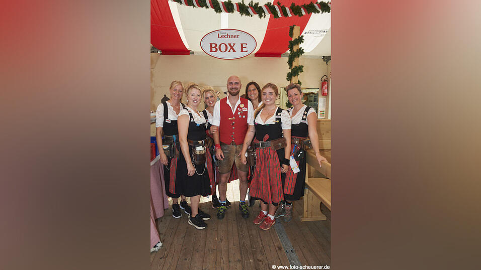 Die Partybilder vom Samstag, 10. August 2024, aus dem Festzelt Lechner. Die Partybilder vom Samstag, 10. August 2024, aus dem Festzelt Lechner.