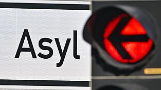 Gegen die Umsetzung der Asylreform hatte sich Widerstand in der SPD geregt - nun gibt es einen Kompromiss. (Symbolbild)