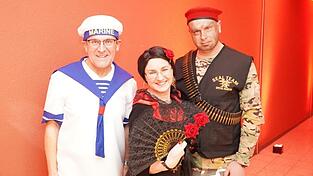 Stadtpfarrer August Lindmeier (l.) kam als Matrose.