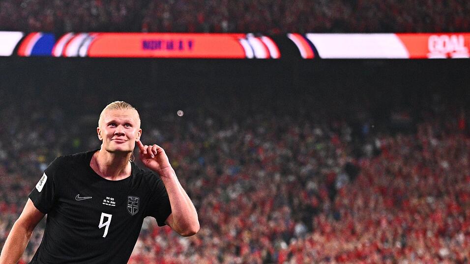 Norwegens Erling Haaland jubelt über sein Tor zum 3:1 gegen den Senegal. Norwegens Erling Haaland jubelt über sein Tor zum 3:1 gegen den Senegal.