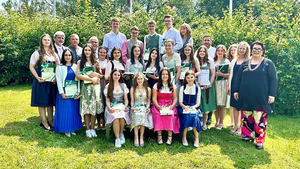 Diese 21 Schüler haben einen Notendurchschnitt unter 2,0. Diese 21 Schüler haben einen Notendurchschnitt unter 2,0.