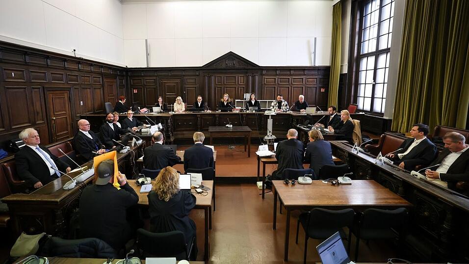 Im Prozess am Hamburger Landgericht wird der Vater der Block-Kinder befragt. Im Prozess am Hamburger Landgericht wird der Vater der Block-Kinder befragt.