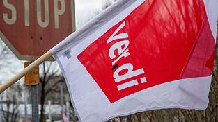 Nur einzelne Linien fahren in den betroffenen St&auml;dten. (Archivbild)