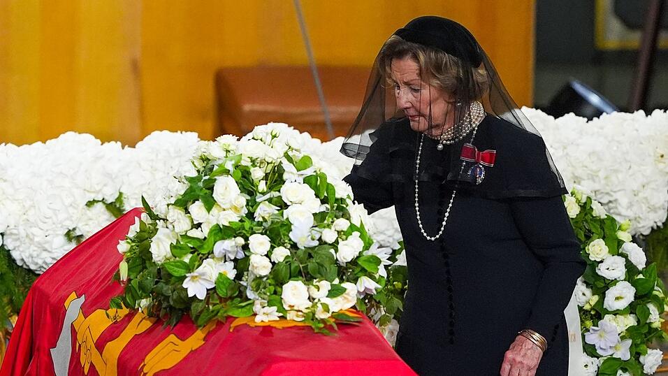 Nach dem Tod ihres Mannes wird Königin Sonja (89) auf den Internetseiten des norwegischen Hofs offiziell nicht mehr als Teil des Königshauses aufgeführt. (Archivbild) Nach dem Tod ihres Mannes wird Königin Sonja (89) auf den Internetseiten des norwegischen Hofs offiziell nicht mehr als Teil des Königshauses aufgeführt. (Archivbild)