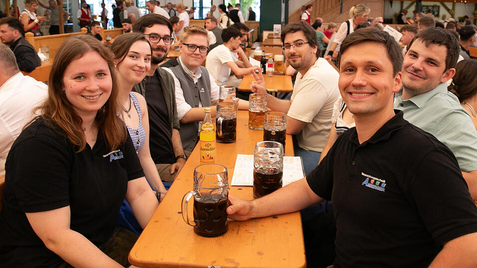 Die Partybilder vom Sonntag, 10. August, aus dem Festzelt Nothaft. Die Partybilder vom Sonntag, 10. August, aus dem Festzelt Nothaft.