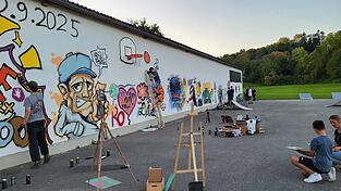 Logisch: Graffitis durften nicht fehlen.