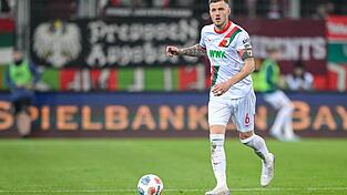 Jeffrey Gouweleeuw ist immer noch wichtig für den FC Augsburg. (Archivbild) Jeffrey Gouweleeuw ist immer noch wichtig für den FC Augsburg. (Archivbild)