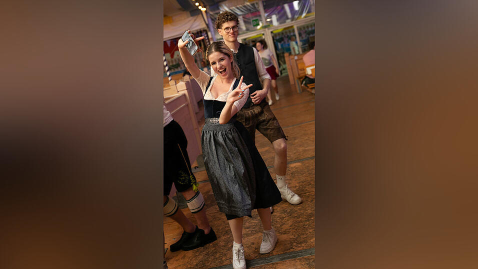 Die Partybilder vom Donnerstag, 14. August, aus dem Festzelt Reisinger. Die Partybilder vom Donnerstag, 14. August, aus dem Festzelt Reisinger.