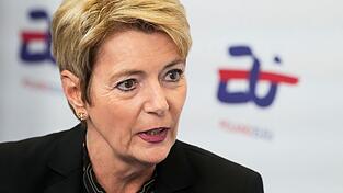 Großes Bedauern über US-Zölle: Bundespräsidentin Keller-Sutter. (Archivbild)