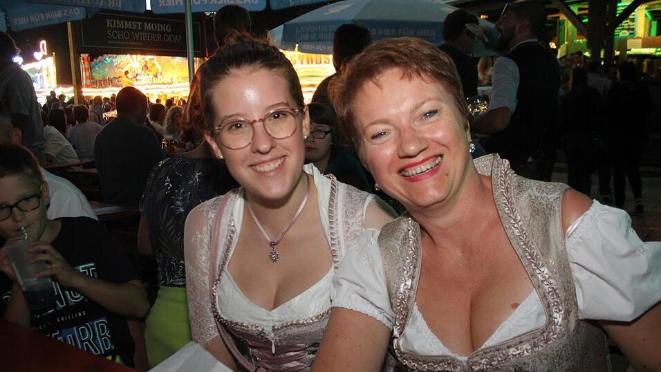 So schön war der Sonntag auf der Bartlmädult in Landshut. So schön war der Sonntag auf der Bartlmädult in Landshut.