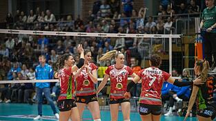 Die NawaRo-Mannschaft feierte am Samstagabend einen gelungenen Abschluss der Hinrunde und bleibt auf Kurs für die zweite Tabellenposition. Die NawaRo-Mannschaft feierte am Samstagabend einen gelungenen Abschluss der Hinrunde und bleibt auf Kurs für die zweite Tabellenposition.