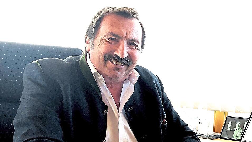 Hugo Bauer war 30 Jahre lang B&uuml;rgermeister der Gemeinde Wald. Er &uuml;bergibt eine intakte Gemeinde mit Spielraum zur Weiterentwicklung an die neuen Entscheidungstr&auml;ger.