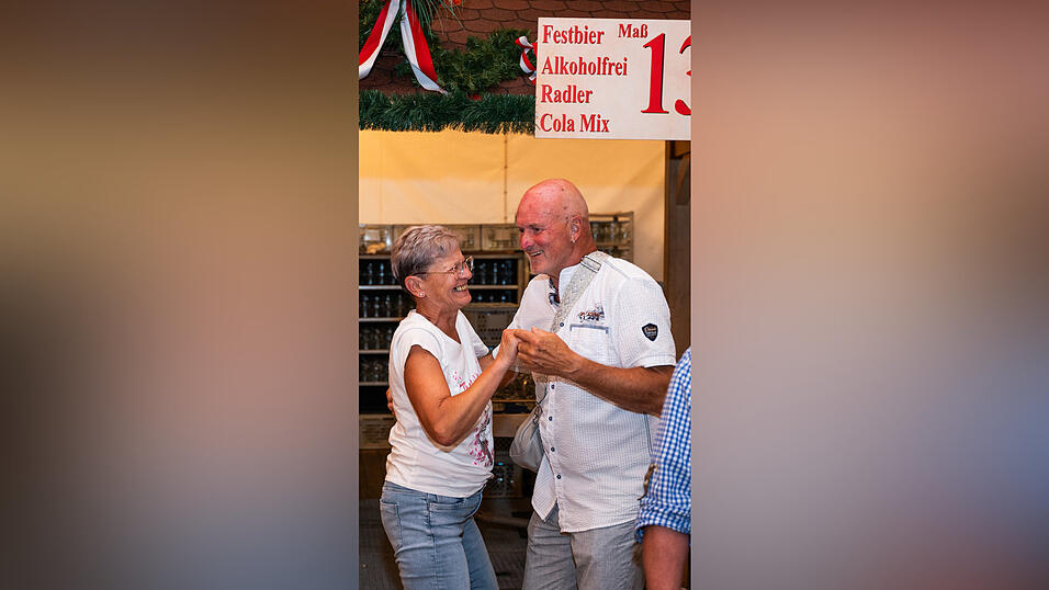Die Partybilder vom Sonntag, 16. August, aus dem Festzelt Greindl. Die Partybilder vom Sonntag, 16. August, aus dem Festzelt Greindl.