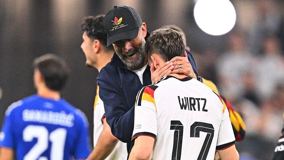 Bundestrainer Klopp will Wirtz zu neuen Bestleistungen bringen. Bundestrainer Klopp will Wirtz zu neuen Bestleistungen bringen.