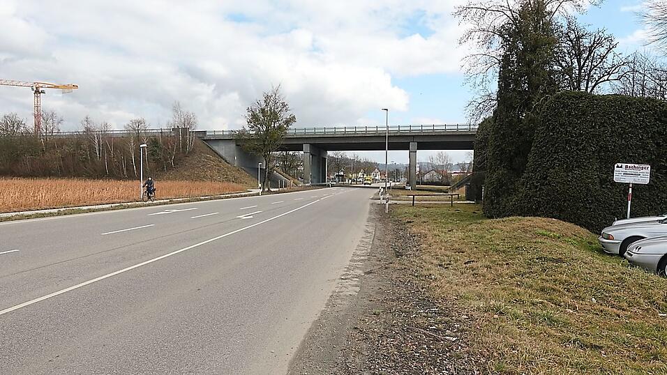K&ouml;nnte man den Fischerdorfer Verkehr &uuml;ber eine Rampe auf die Autobahn f&uuml;hren, w&uuml;rde sich der teure Neubau einer Donaubr&uuml;cke er&uuml;brigen.