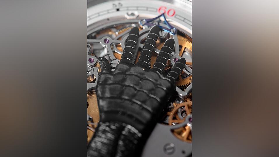 Ein anonymer Bieter ersteigert eine wertvolle Armbanduhr aus dem Besitz von US-Regisseur Francis Ford Coppola. Ein anonymer Bieter ersteigert eine wertvolle Armbanduhr aus dem Besitz von US-Regisseur Francis Ford Coppola.