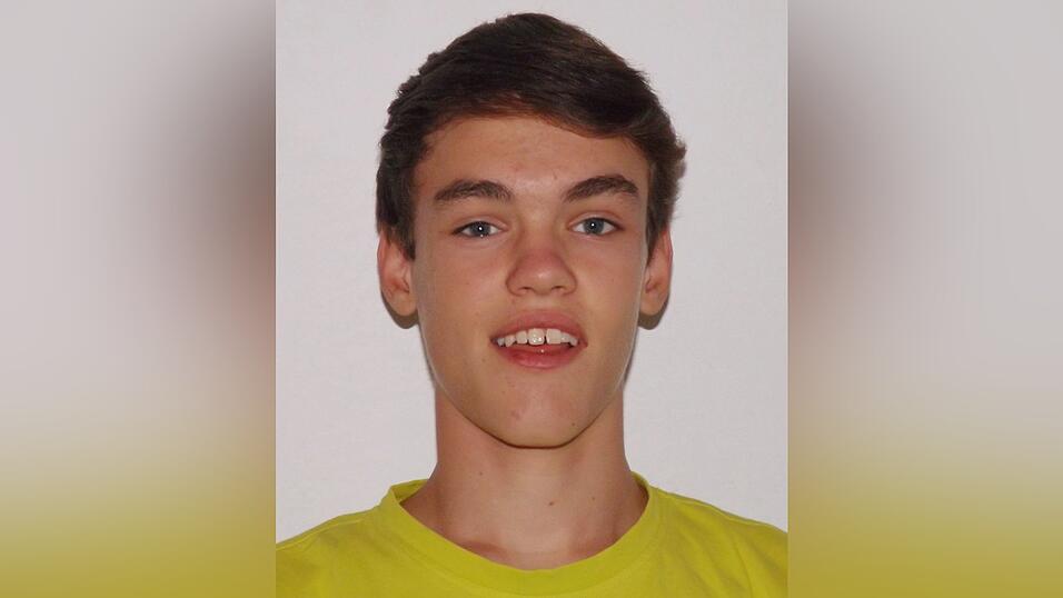 Simon ist 15 Jahre alt. Er wohnt in W&ouml;rth an der Donau.