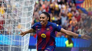Salma Paralluelo jubelt fr&uuml;h f&uuml;r Barcelona gegen den FC Bayern.