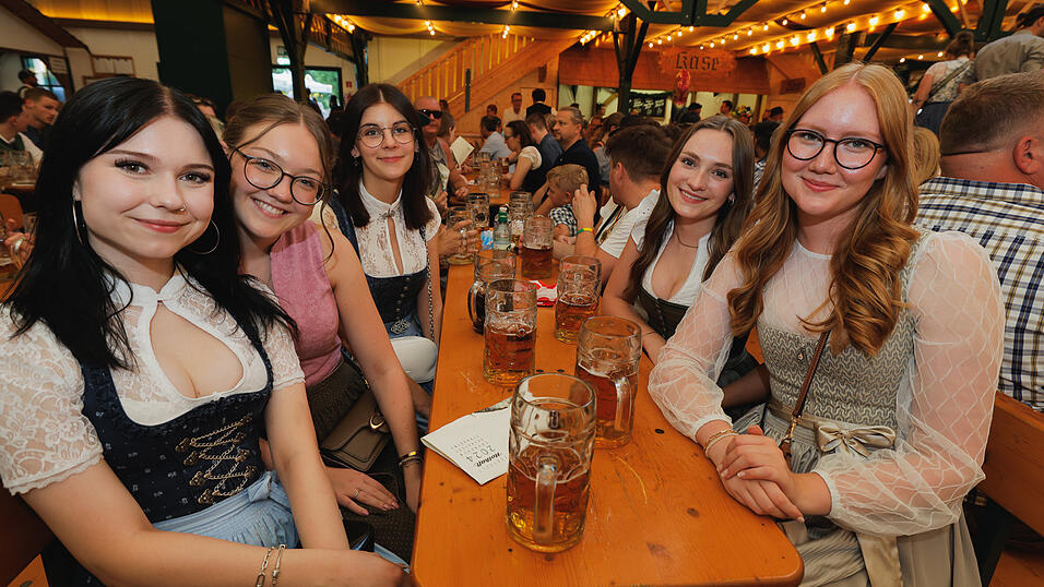 Die Partybilder vom Samstag, 10. August 2024, aus dem Festzelt Nothaft. Die Partybilder vom Samstag, 10. August 2024, aus dem Festzelt Nothaft.