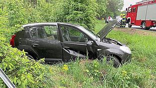 Nur noch Schrottwert hat der Wagen der Frau. Nur noch Schrottwert hat der Wagen der Frau.