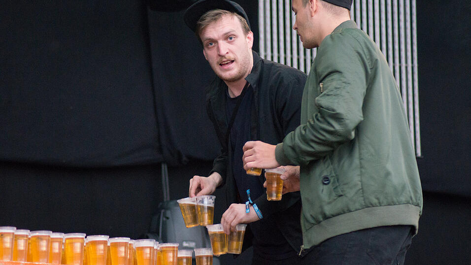 Impressionen vom ersten Tag des Pfingst-Open Airs in Salching. (Fotos: Regina Hölzel) Impressionen vom ersten Tag des Pfingst-Open Airs in Salching. (Fotos: Regina Hölzel)