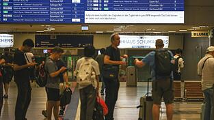 Bahnverkehr wegen Funkstörung bundesweit eingestellt. Bahnverkehr wegen Funkstörung bundesweit eingestellt.
