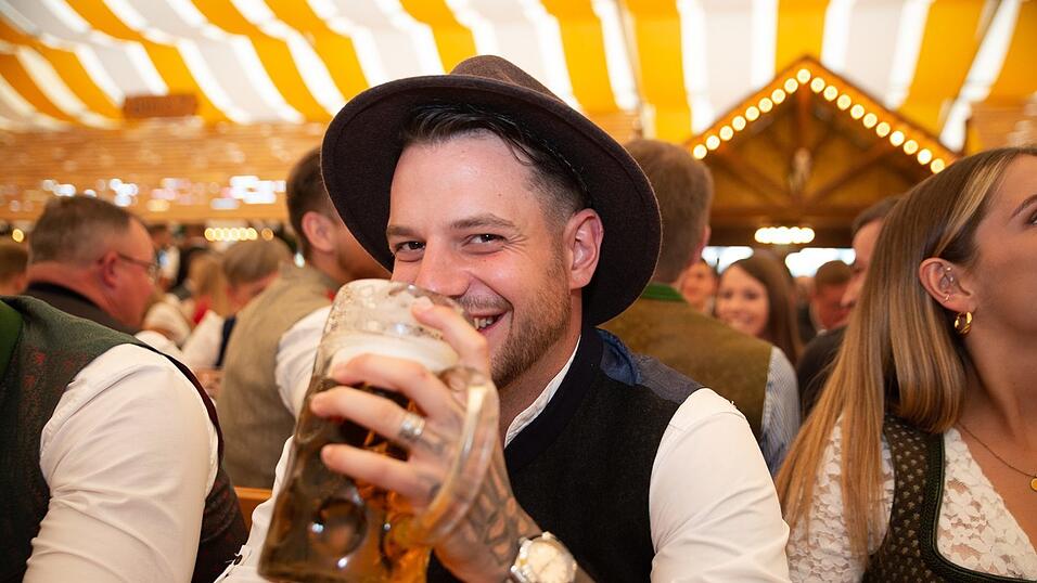 Die Partybilder vom Freitag, 12. August 2022, aus dem Festzelt Nothaft.