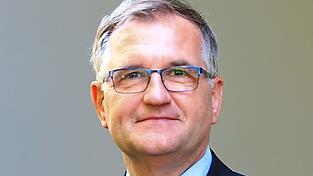 Der Politikwissenschaftler und Publizist Andreas Püttmann arbeitet seit 1993 als wissenschaftlicher Mitarbeiter bei der Konrad-Adenauer-Stiftung. Unter @Puettmann_Bonn kommentiert er auf Twitter das politische Tagesgeschehen. Der Politikwissenschaftler und Publizist Andreas Püttmann arbeitet seit 1993 als wissenschaftlicher Mitarbeiter bei der Konrad-Adenauer-Stiftung. Unter @Puettmann_Bonn kommentiert er auf Twitter das politische Tagesgeschehen.