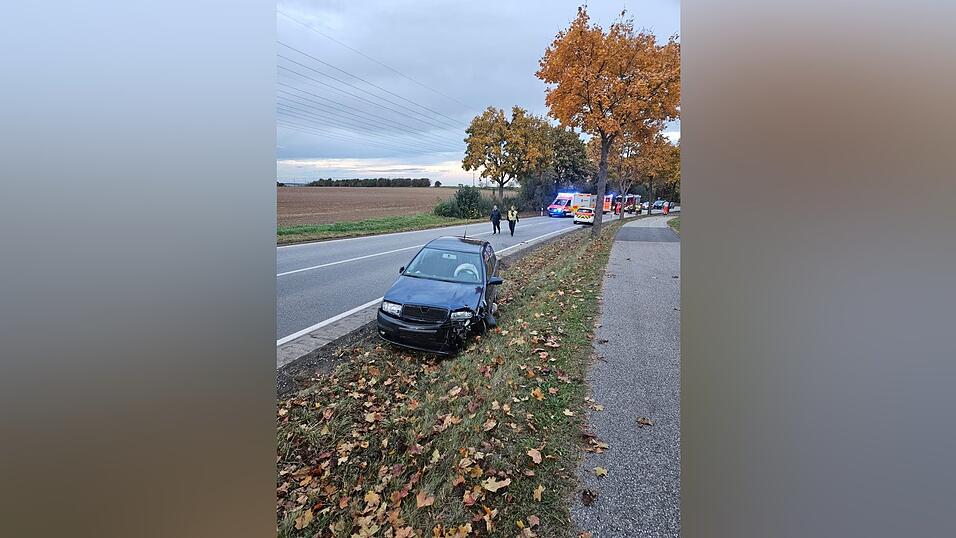 Bei dem Unfall wurden zwei Personen leicht verletzt. Bei dem Unfall wurden zwei Personen leicht verletzt.