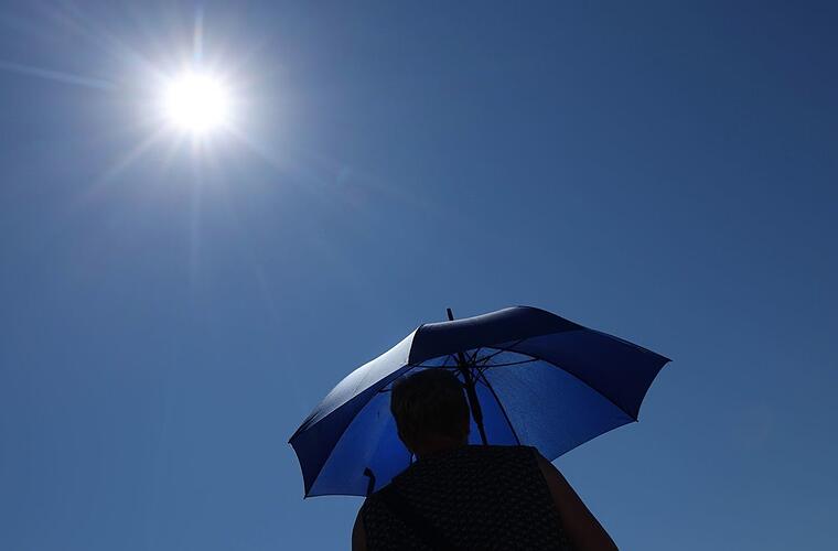 Bayern schwitzt bei bis zu 35 Grad - DWD warnt vor Bränden