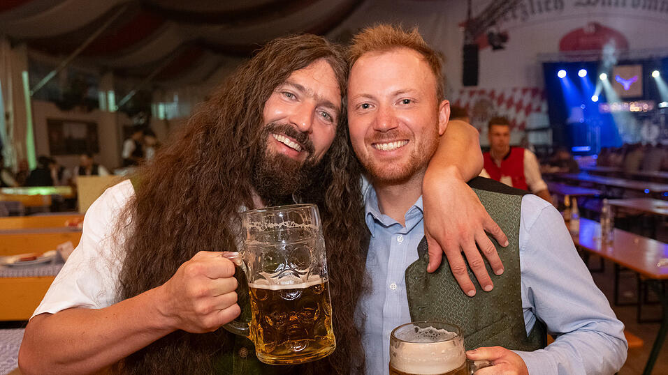 Die Partybilder vom Sonntag, 13. August 2023, aus dem Festzelt Greindl. Die Partybilder vom Sonntag, 13. August 2023, aus dem Festzelt Greindl.