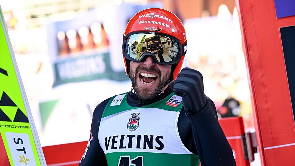 Jubelnd sah man Johannes Rydzek in seiner Karriere oft. (Archivbild)