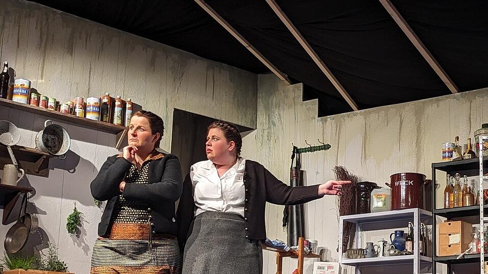 Wer ist der M&ouml;rder? Das fragen sich die gewieften Ermittlerinnen.