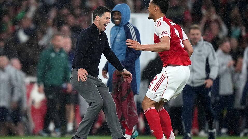 Nach Arsenals Champions-League-Finaleinzug brach im Stadion Partystimmung aus.