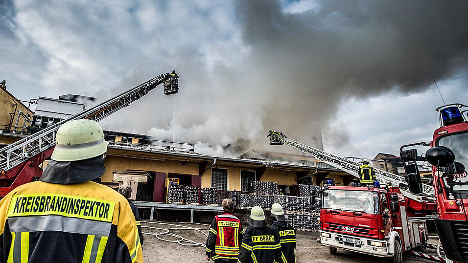 Bei dem Brand in der Irlbacher Schlossbrauerei entstand ein Millionenschaden. Foto: Armin Weigel/dpa