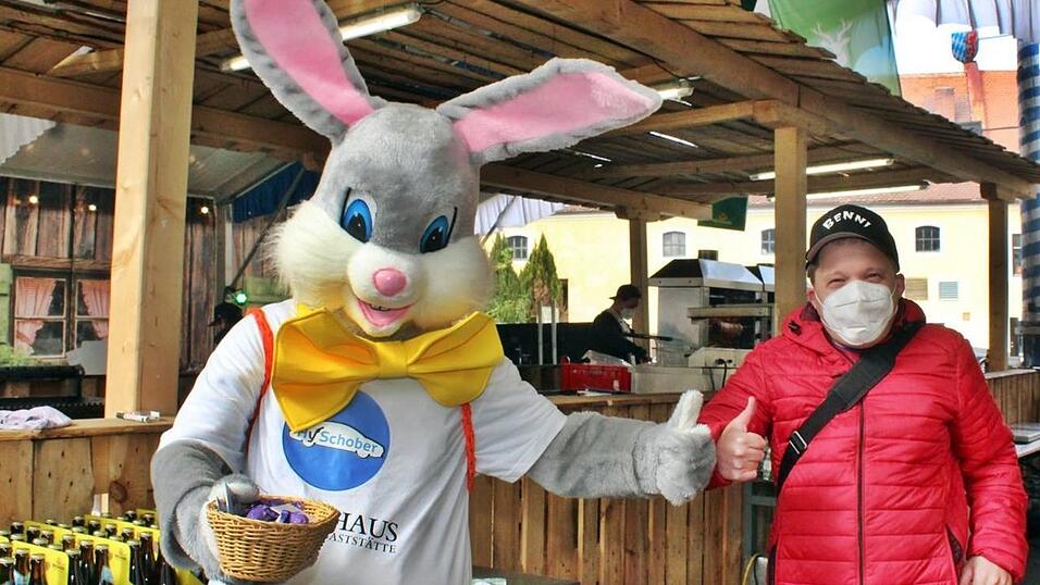 Zum Osterwochenende durfte sich das Personal des Dult Drive-In in Landshut über besondere Unterstützung freuen.