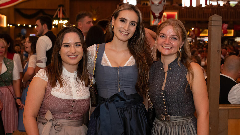 Die Partybilder vom Montag, 14. August 2023, aus dem Festzelt Krönner. Die Partybilder vom Montag, 14. August 2023, aus dem Festzelt Krönner.