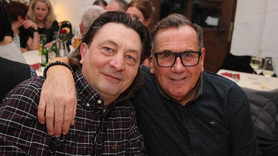 In der Landshuter Weinstube Isarklause fand am Samstag eine Schlagerparty statt. In der Landshuter Weinstube Isarklause fand am Samstag eine Schlagerparty statt.